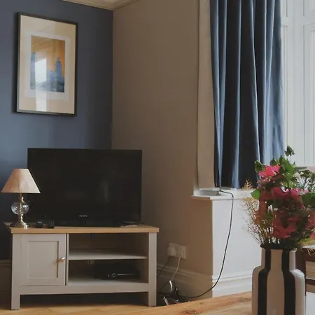 A Cosy Garden Flat In A Quiet Area Close To The Centre Apartment