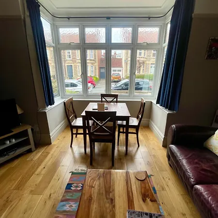 Апартаменти A Cosy Garden Flat In A Quiet Area Close To The Centre