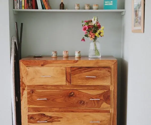 A Cosy Garden Flat In A Quiet Area Close To The Centre Апартаменты