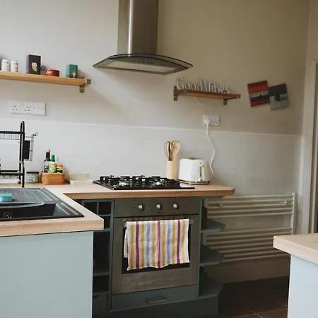 A Cosy Garden Flat In A Quiet Area Close To The Centre Apartment Bristol