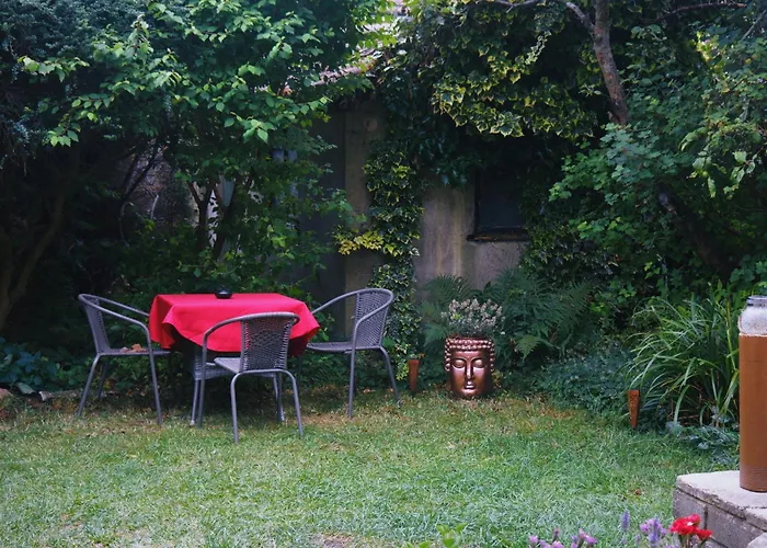 A Cosy Garden Flat In A Quiet Area Close To The Centre شقة *